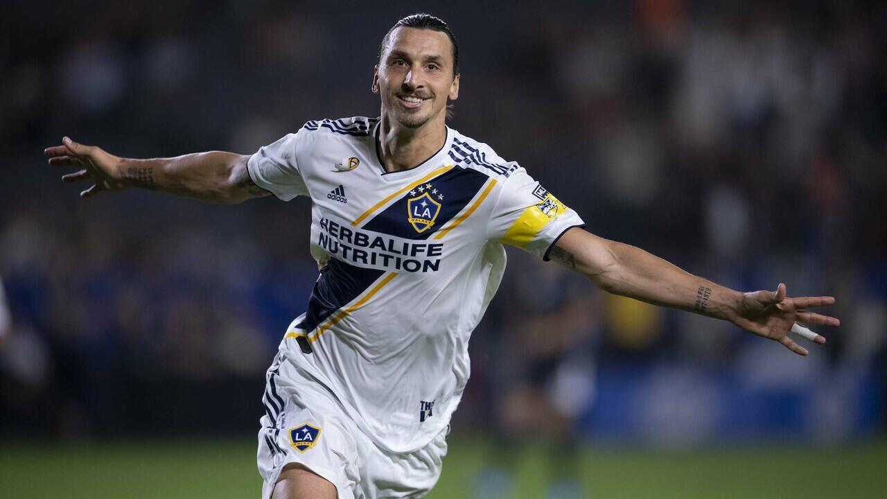 Zlatan Ibrahimovic Selalu Bikin Rekor Padahal Udah Berusia 39 Tahun, Gokil!