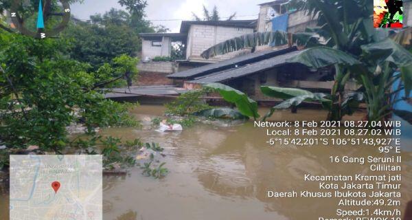 Sungai Ciliwung Meluap, Banjir di Cililitan Sampai Seatap Rumah