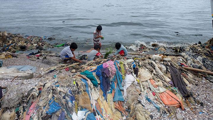 Jejak Temuan Limbah Medis Teluk Jakarta, Ancam Keselamatan Manusia - Lingkungan