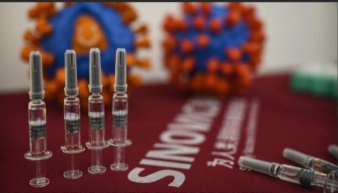 Saya Pro Pemerintah, Tapi Bukan Berarti Saya Mau Divaksin