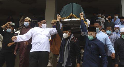 Selain Radang Usus, Ustadz Maaher Ternyata Menderita Penyakit Kulit