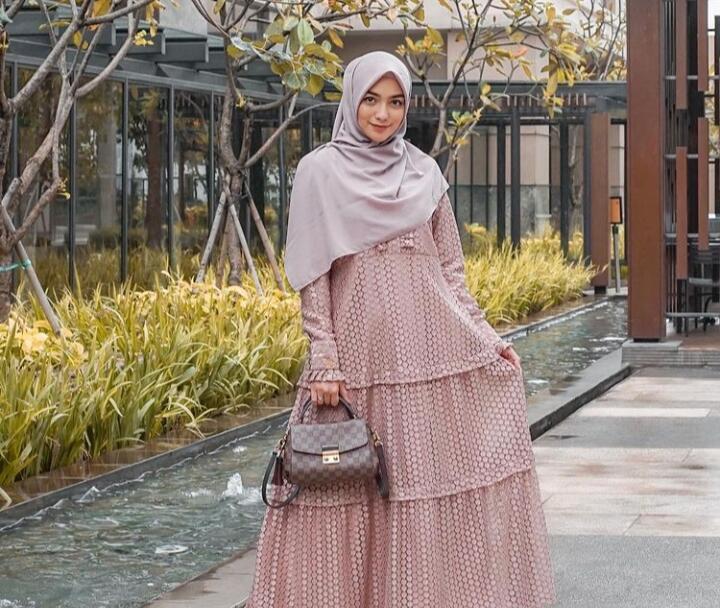 5 Artis yang Makin Cantik Karena Berjilbab, Jadi Makin Bercahaya Gan!