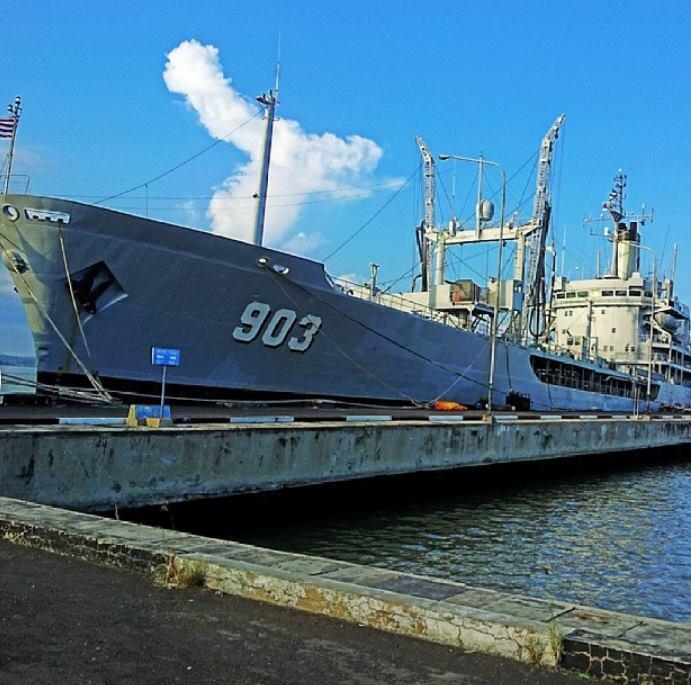 KRI Arun - Kapal Tanker Terbesar yang Dimiliki Oleh TNI AL