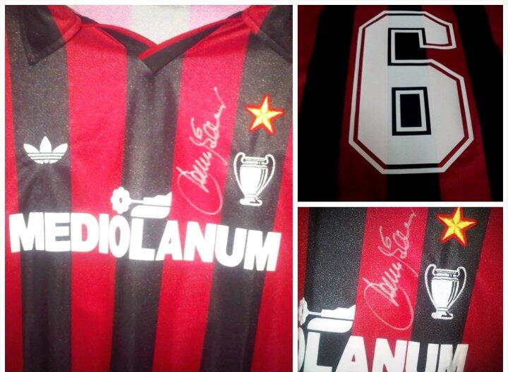 Share Koleksi Jersey AC Milan Kalian