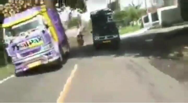 Marak Truk Bermuatan Lakukan Aksi Oleng di Jalanan, Membahayakan Pengguna Jalan Lain!