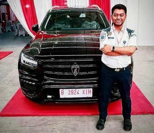 Begini Kesibukan Produksi Mobil di Pabrik Esemka