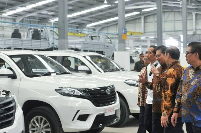 Begini Kesibukan Produksi Mobil di Pabrik Esemka