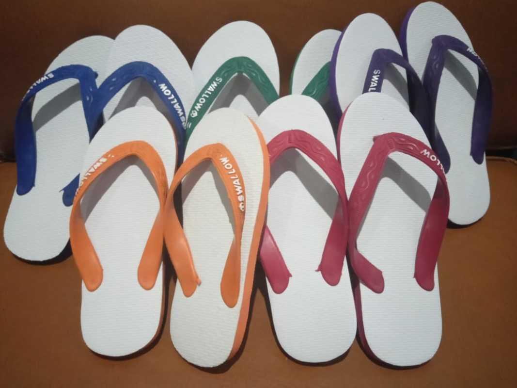 Sandal Pak RT Hilang Sampai Diumumin Lewat Pengeras Suara, Barang Mahal or Istimewa?