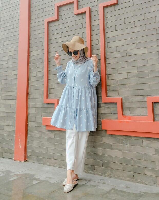 Tips Berpakaian Anti Gerah Buat Kamu Yang Berhijab. OOTD MUSIM PANAS.