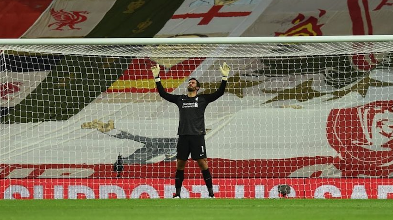 Jelang Ramadhan, Kiper Liverpool Makin Rajin Sedekah