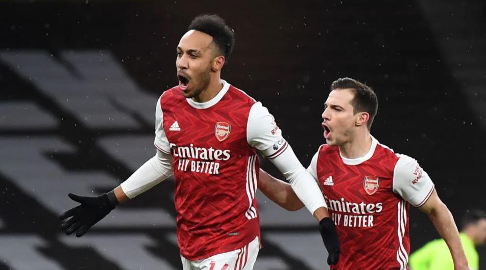 Arsenal Menang, Valentine Itu Milik Aubameyang, Matt Le Tissier, dan Michael Owen