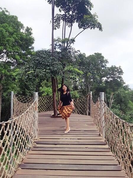 Ajak Pasanganmu ke TAMAN GUNUNG SARI Singkawang! bisa foto mesra di Jembatan Selfie..
