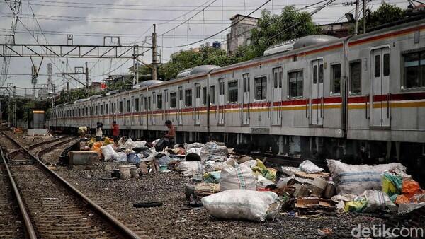 Penduduk Miskin RI 27,55 Juta Orang, Terbanyak di Jawa

