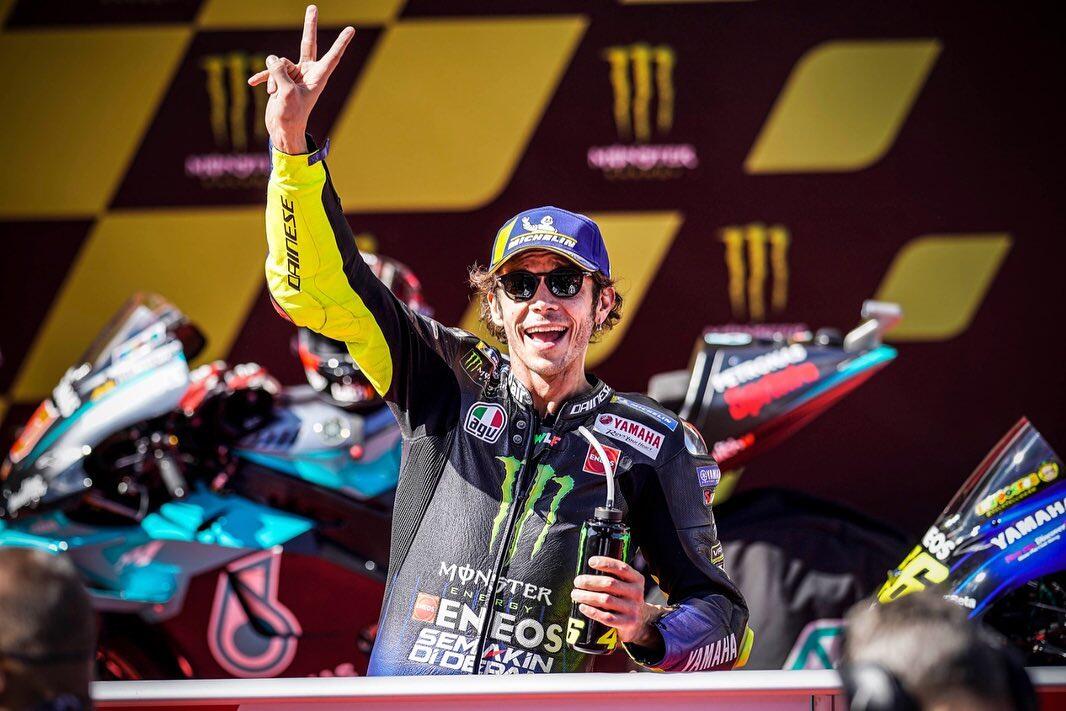 Valentino Rossi, 42 Tahun, dan Masih Aktif Balapan
