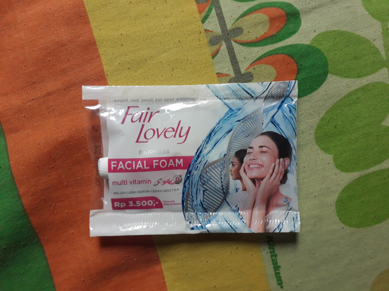Bersihin Wajah Pakai Milk Cleanser dari Viva Cosmetics. Fiks! Ane Jadi Glowing!