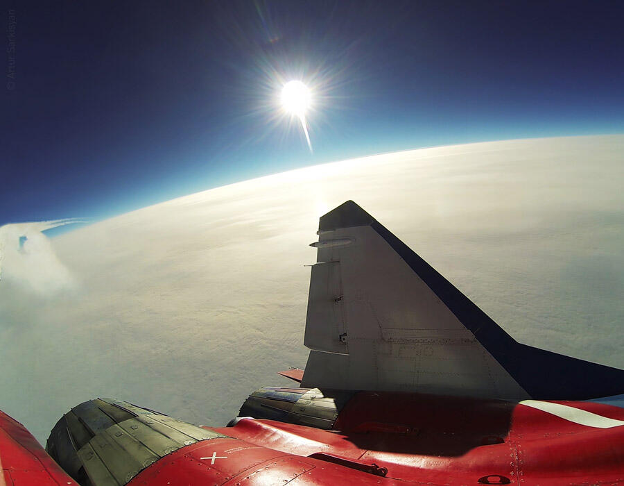 Ingin Buktikan Teori Bumi Bulat dan Bumi Datar ? MiG-29 Akan Bantu Membuktikannya