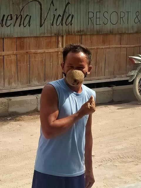 Model Masker Ini Lain Dari Yang Lain, Berani Mencoba?