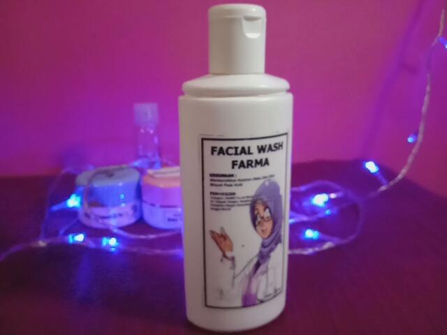Yuk Glowing Bareng Brina Merawat Wajah dengan Farma WDC Skincare! 