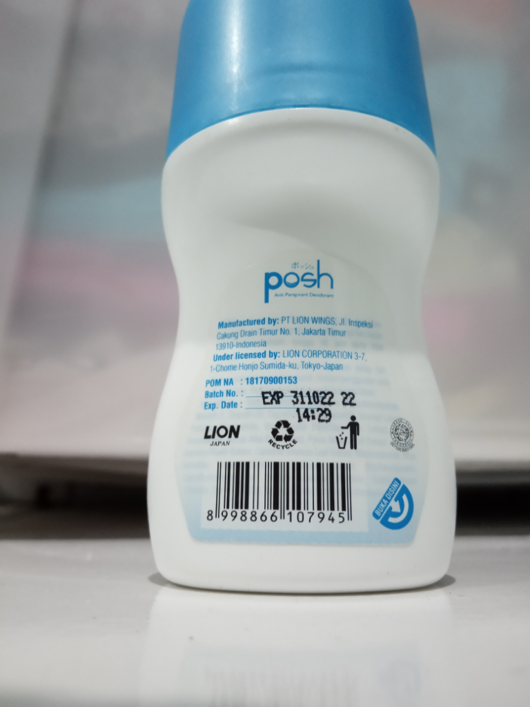 Hempaskan Bau Ketiakmu Dengan Posh Deodorant 