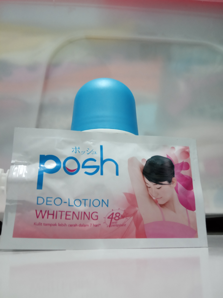 Hempaskan Bau Ketiakmu Dengan Posh Deodorant 