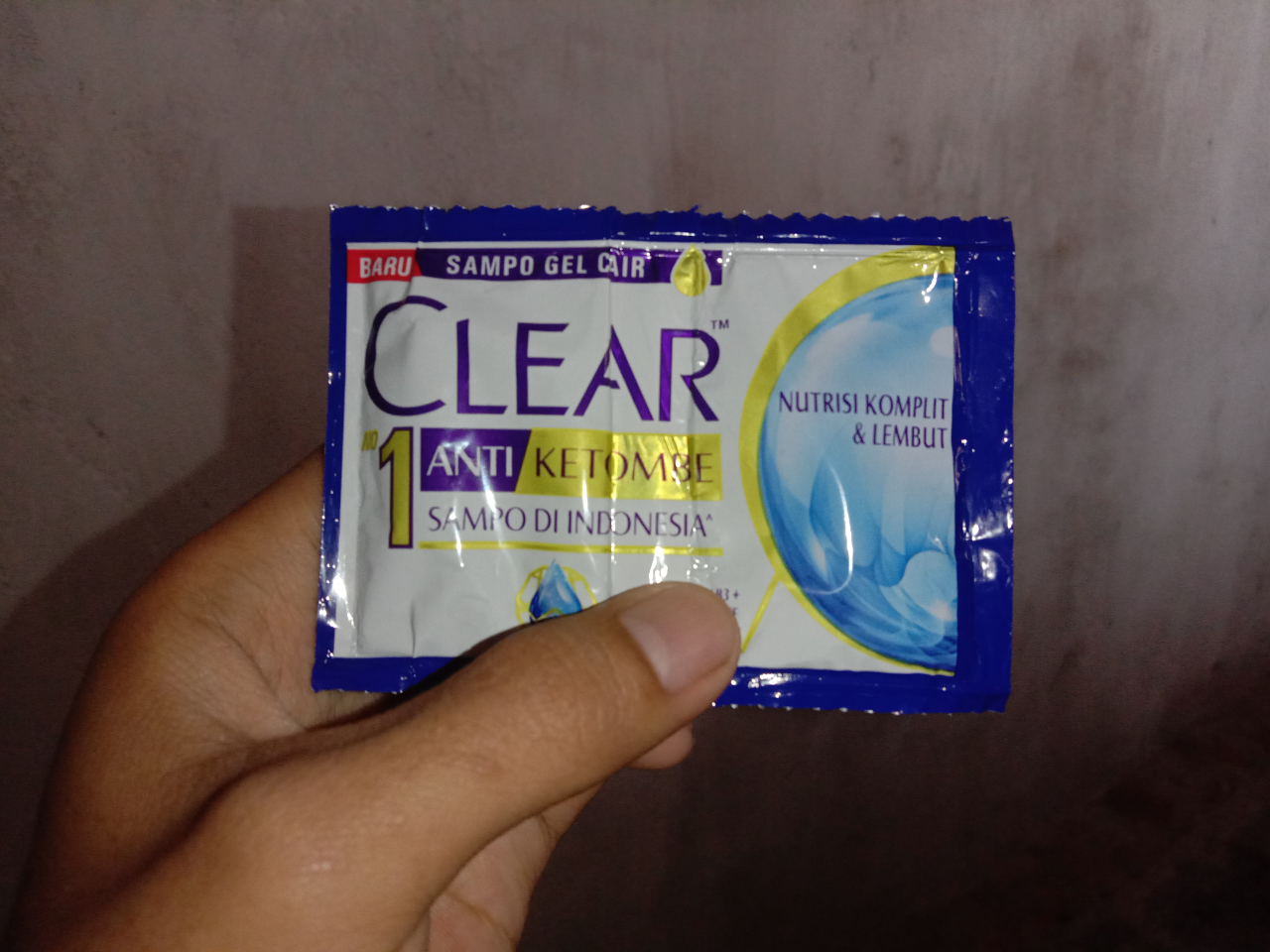 Rambut Sehat dan Indah Setiap Saat, Sampo CLEAR Anti Ketombe Andalan Ane!