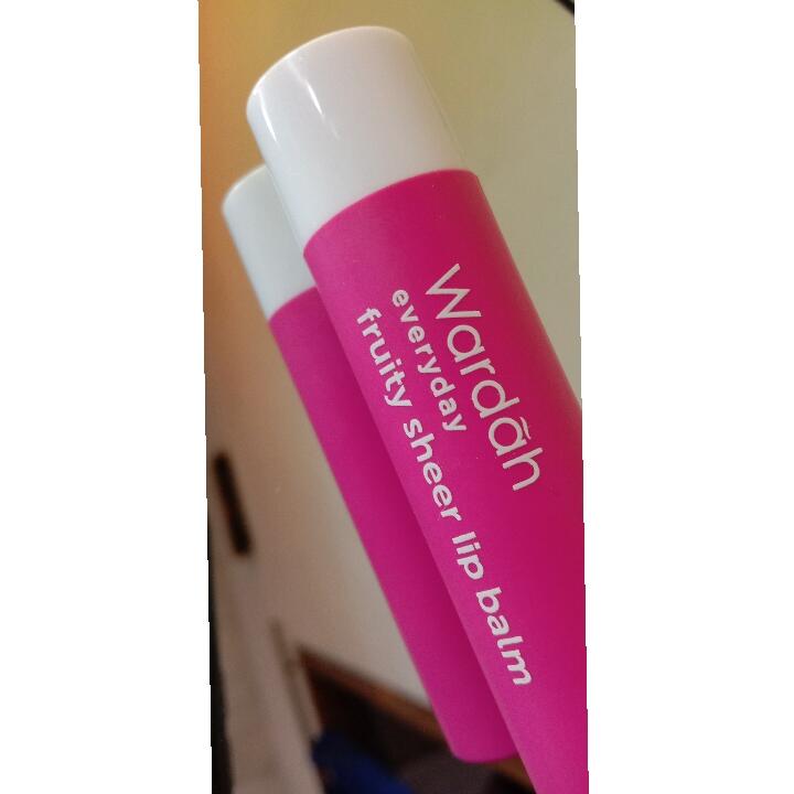 Everyday Fruity Sheer Wardah, Solusi Terbaik Untuk Bibir Kering Dan Pecah-pecah!