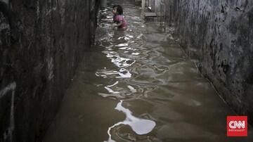 Lewat Target Anies, Sudah 6 Jam Banjir di Jakarta Belum Surut