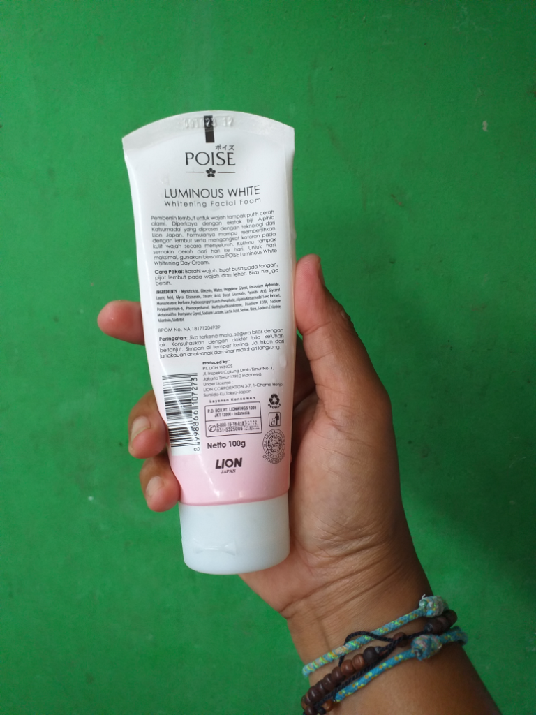 Rawat Wajah Dengan POISE Luminous White, Ane Tak Takut Berkegiatan Di Luar Ruangan!