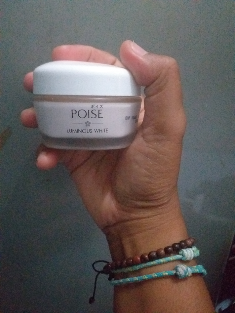 Rawat Wajah Dengan POISE Luminous White, Ane Tak Takut Berkegiatan Di Luar Ruangan!