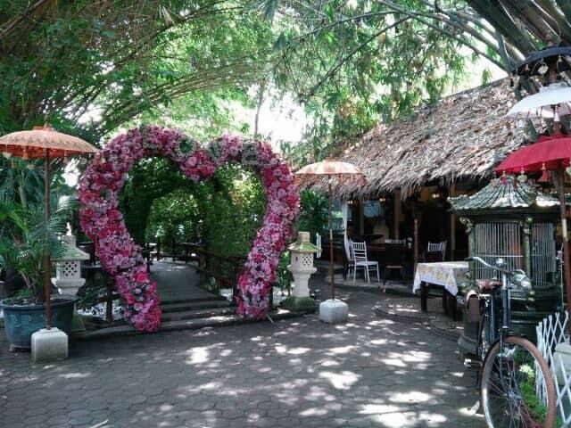 Tempat Romantis Nuansa Pedesaan Di Kota Medan. Wajib Dicoba!