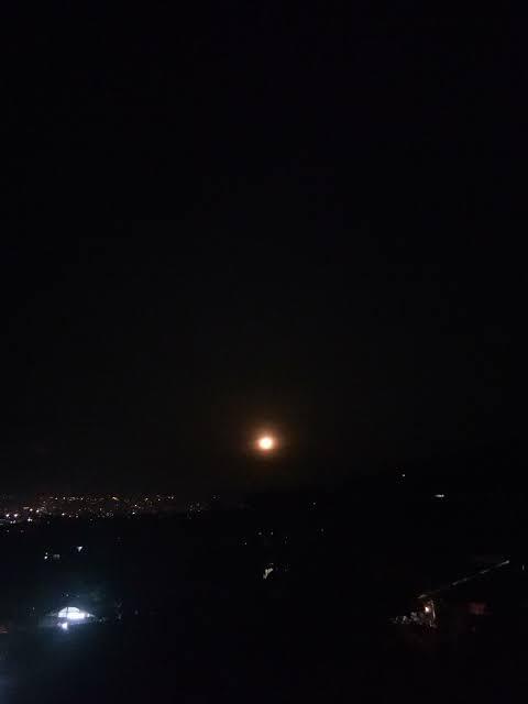 Saat Malam Hari Langitnya Kok Gelap?