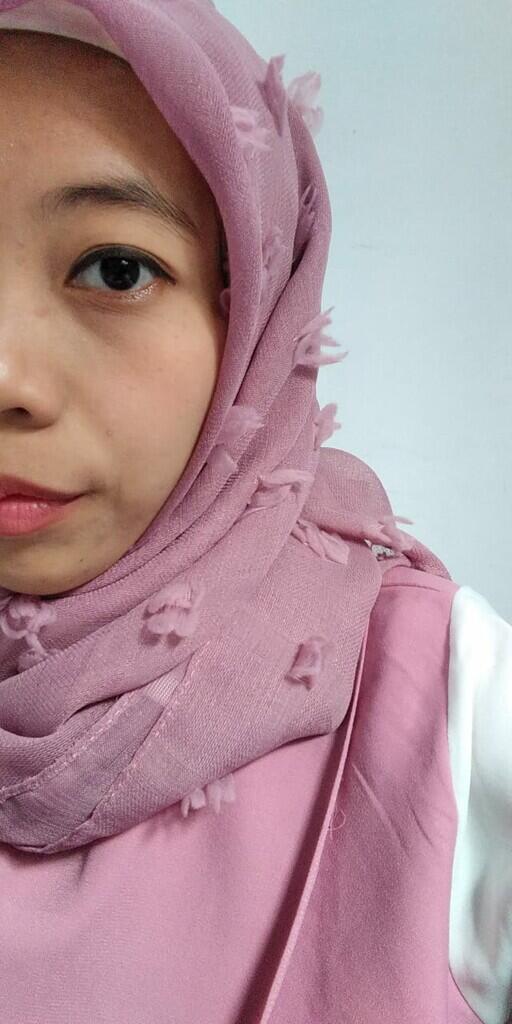 Sikat Habis Kotoran Wajah Dengan Fair&Lovely Facial Foam Advanced Multi Vitamin !