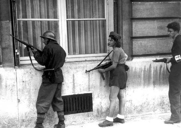 Kisah Heroik Simone Segouin Menangkap 25 Tentara Nazi Pada Usia 18 Tahun