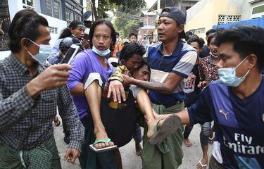 Demo Myanmar Mencekam, 6 Orang Ditembak Peluru Tajam oleh Polisi