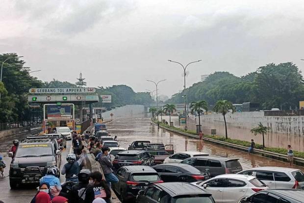 PKS Minta Pengelola Tol Juga Lakukan Antisipasi Banjir