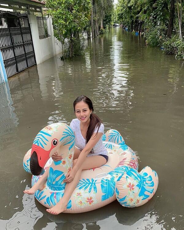 Warga di Penjuru DKI Teriak Banjir Parah Kepung Rumah