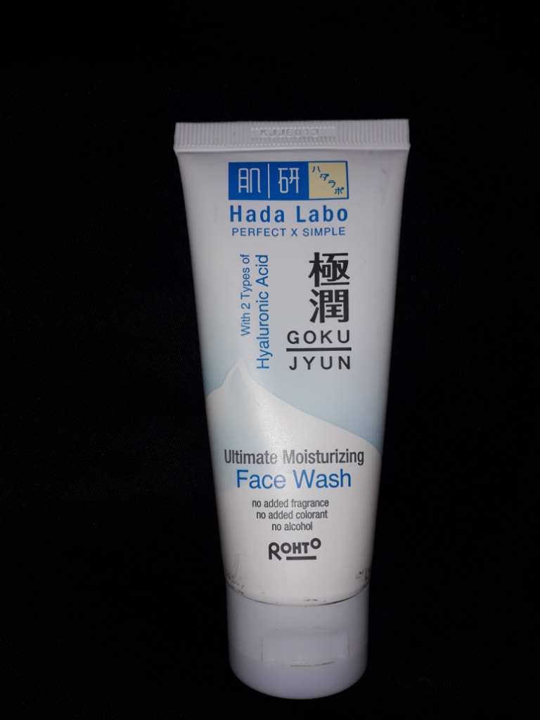 Hada Labo Ultimate Moisturizing, Facial Wash Andalan, Bikin Muka Lembab & Cerah