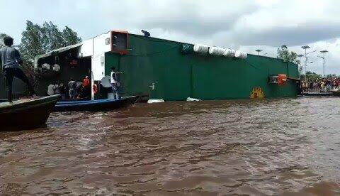 Kapal Feri KMP Bili Terbalik di Sambas
