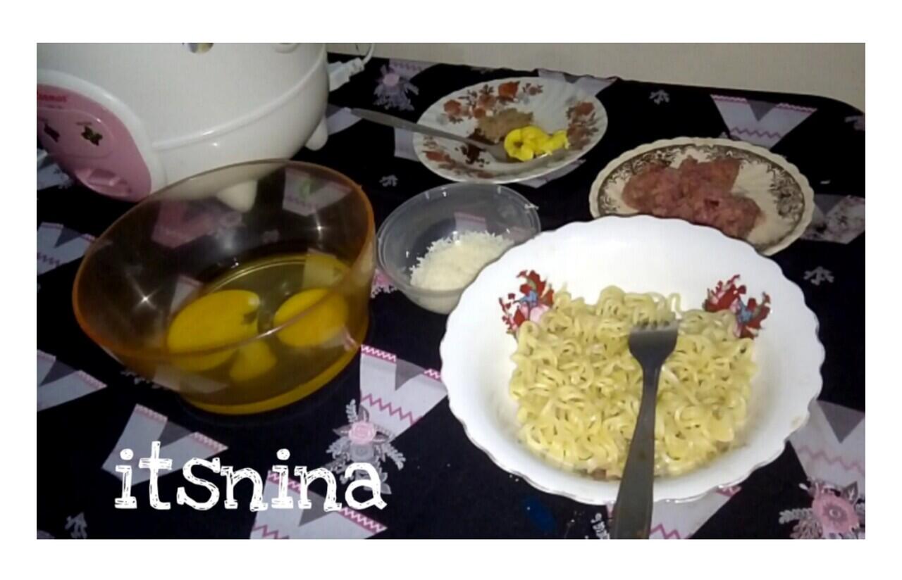 &#91;Kompak Masak&#93; Omelet Mie Rice Cooker Alanina