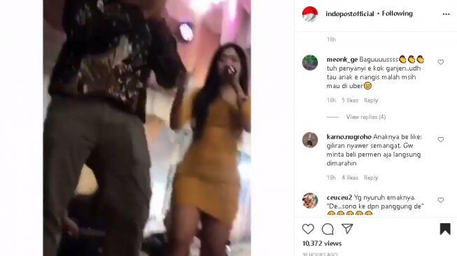 Biduan Terlalu Seksi, Disawer Bapak-bapak sampai Anaknya Menangis Histeris