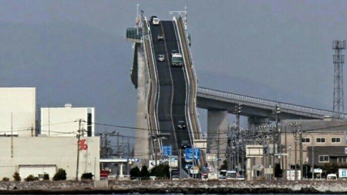 Jembatan Paling Ekstrim Di Dunia, Bikin Kaki Gemetaran Kalau Lewat Sini!