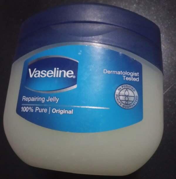 Vaseline Repairing Jelly yang Bikin Siku Karatan Saya Mulus Kembali