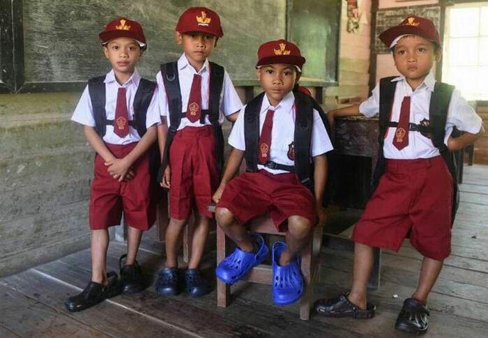 Murid Panen Tugas Sekolah, Oknum Pengajar Malah Smulean dan Shopping di Mall
