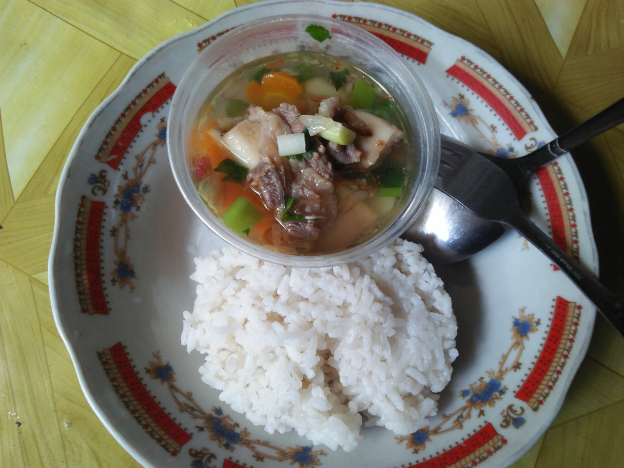 Sop Iga Nikmat Favorit Anak-anak, Cek Resepnya Disini