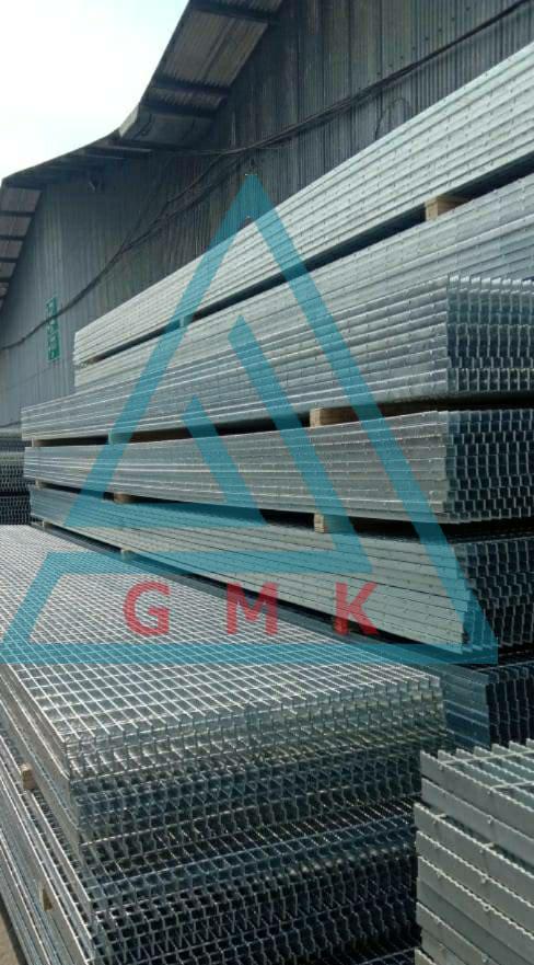 FUNGSI STEEL GRATING DALAM RIG PENGEBORAN MINYAK LEPAS PANTAI DAN KONSTRUKSI