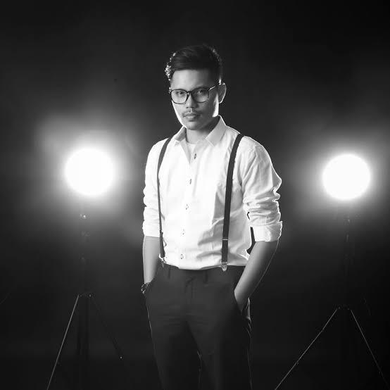 Junior Soemantri Aliran "Folk" dengan Suara lembut nan syahdu