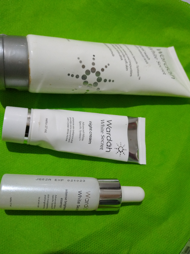 Pori-pori Kulit Wajah Mengecil, Sehat Terawat dengan Wardah White Secret