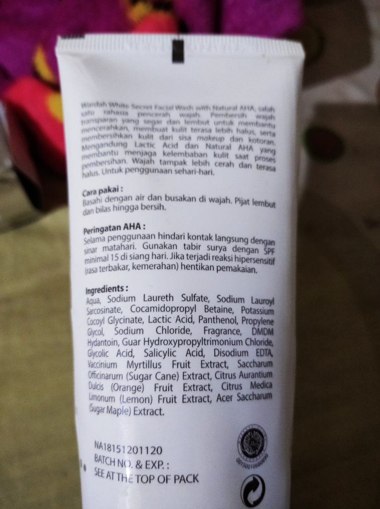 Pori-pori Kulit Wajah Mengecil, Sehat Terawat dengan Wardah White Secret