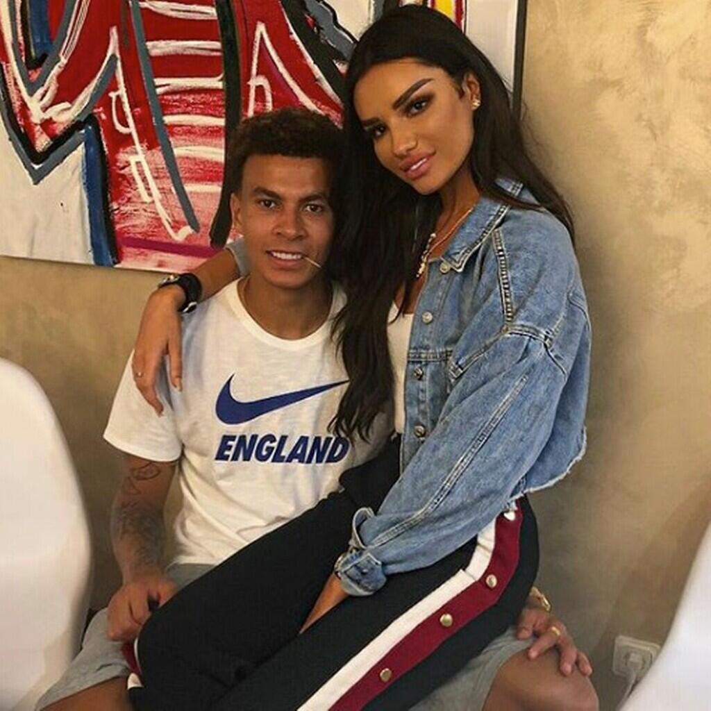 Demi Main Game Fortnite, Pesepak Bola Inggris, Dele Alli, Kehilangan Pacar Aduhai