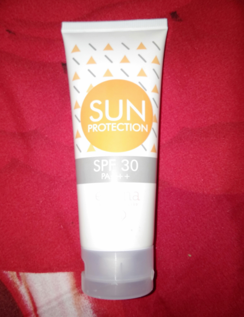 Lindungi Kulitmu dari Sinar Matahari dengan Emina Sun Protection